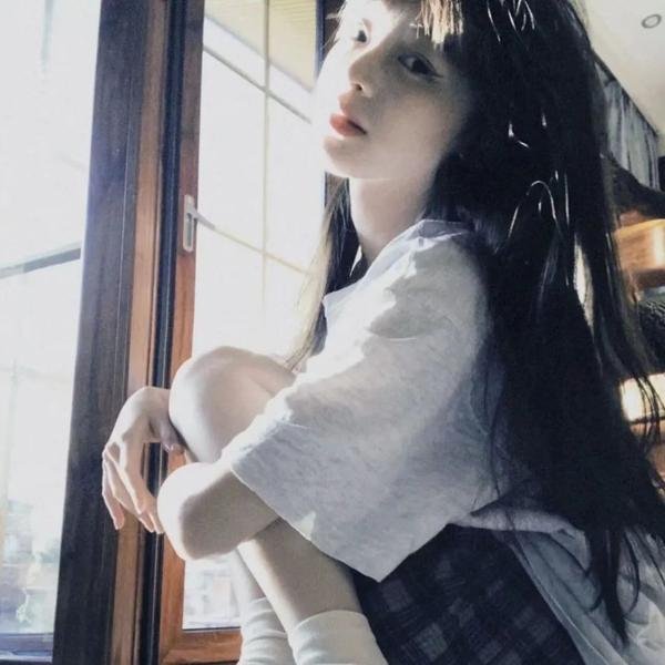 彩虹艳女